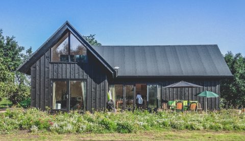 Nieuwbouw houten zomerhuis